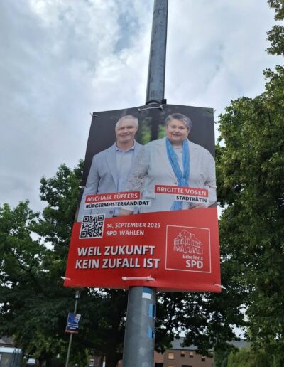 Die ersten Wahlplakate sind angebracht